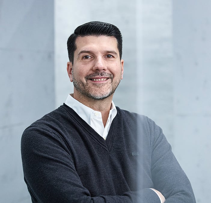 Portraitbilder_702x674_0000_Roland_Waniek