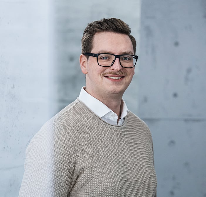 Portraitbilder_702x674_0003_Marcel Leonhard